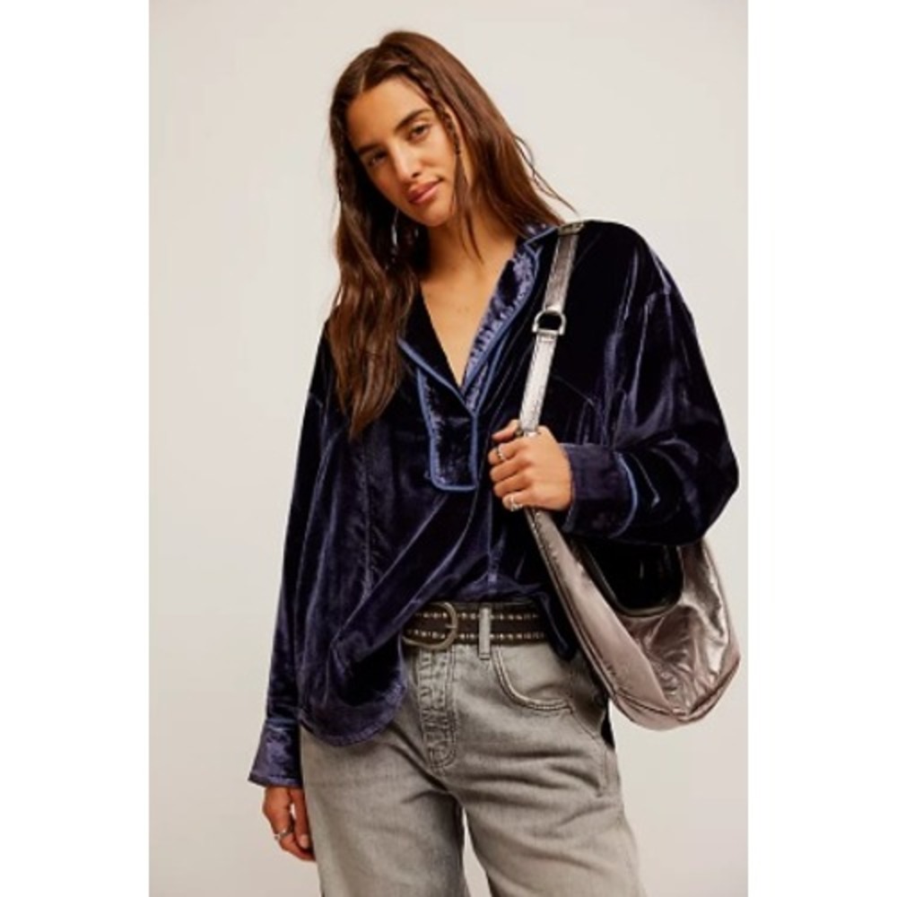 Free People We The Free Luxy Solid Velvet Shirt Women's Large Navy Blue Pullover